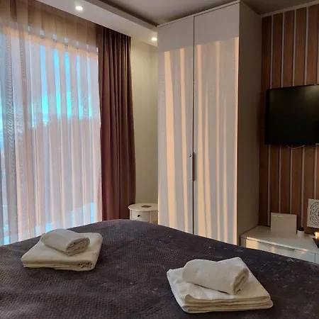 Lux Resident Hill A39 *