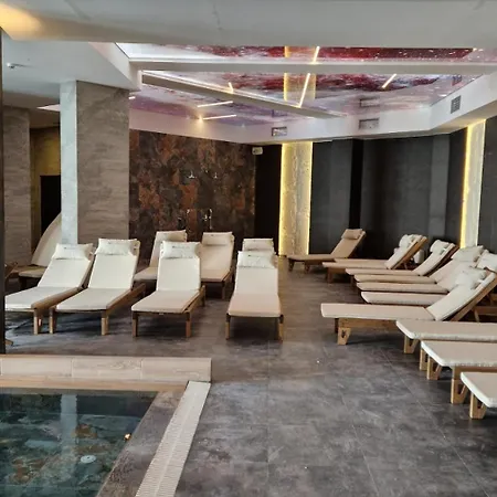 Lux Resident Hill A39