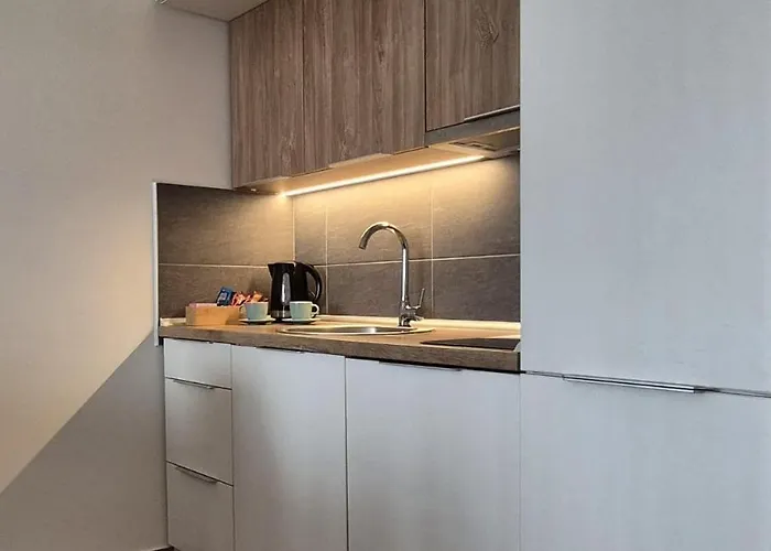 Lux Resident Hill A39